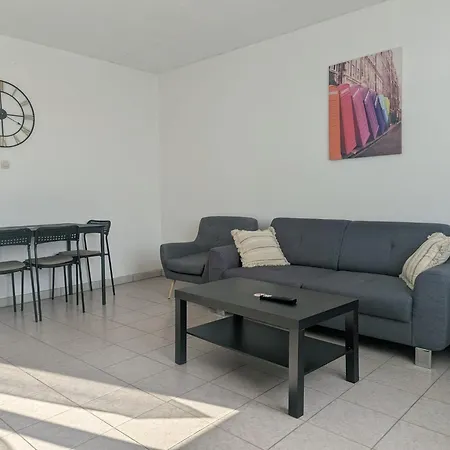 Le Regard - 2 Ou Studio, Salon, Cuisine Equipee, Parking Et Wifi Gratuit شقة *